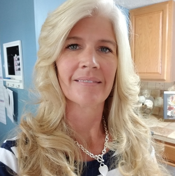 Meet your Posher, Tammy - Picture 2 of 2